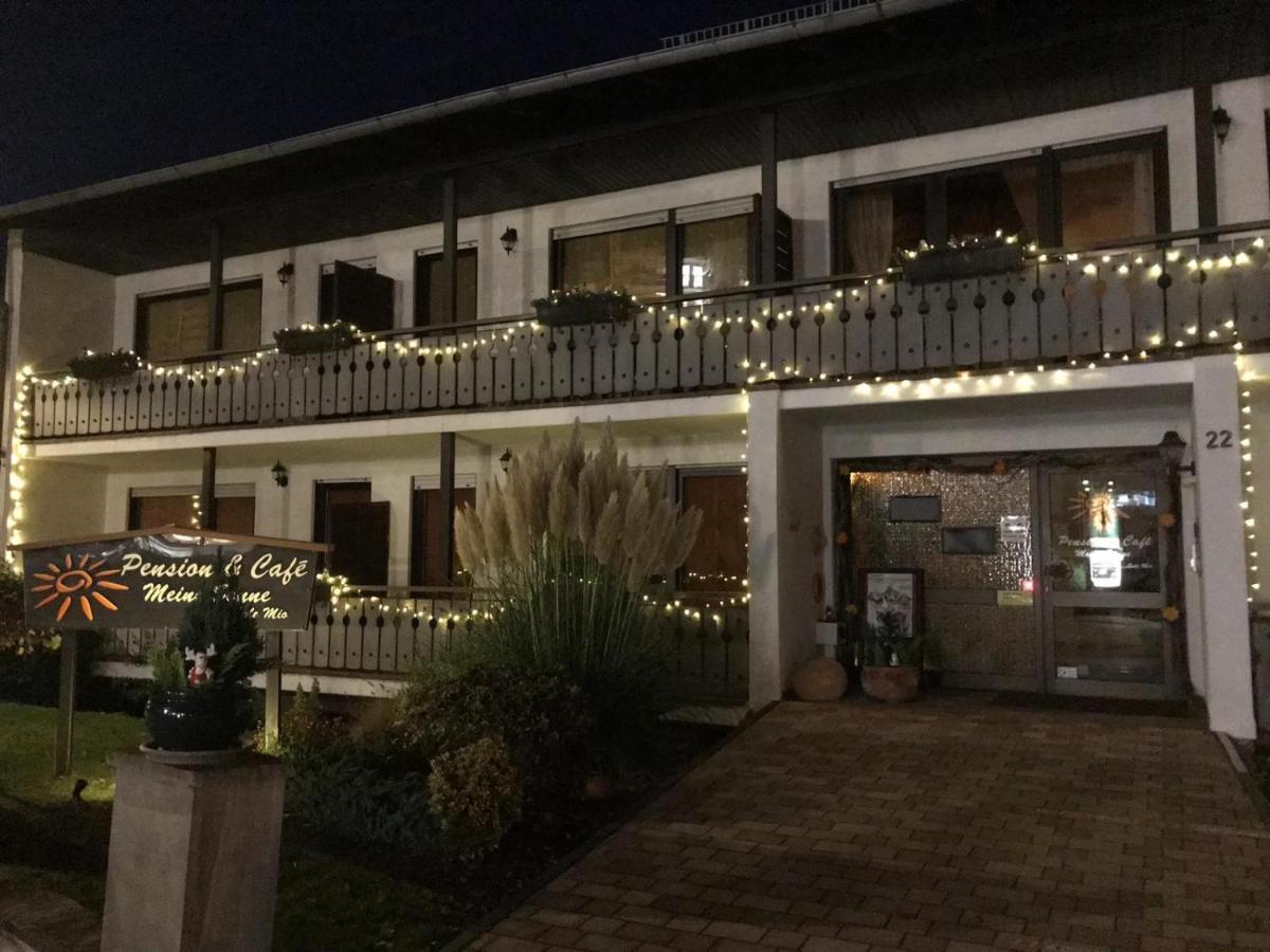 Pension & Cafe Meine Sonne Sole Mio Бад-Зоден-Аллендорф Экстерьер фото