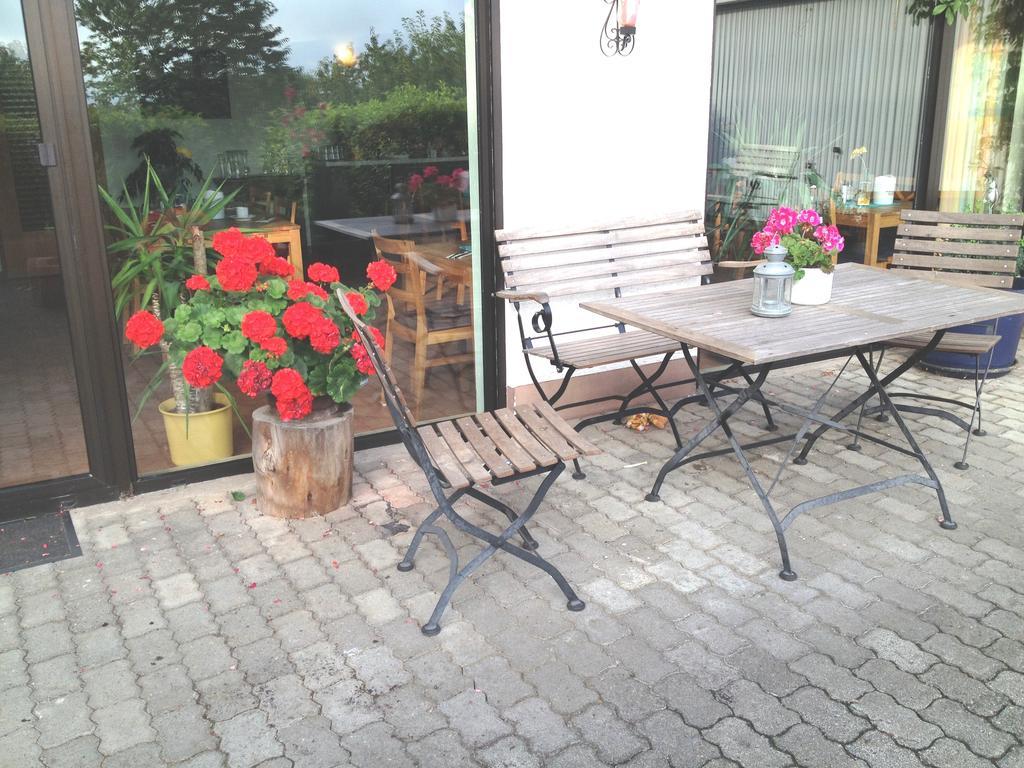 Pension & Cafe Meine Sonne Sole Mio Бад-Зоден-Аллендорф Экстерьер фото
